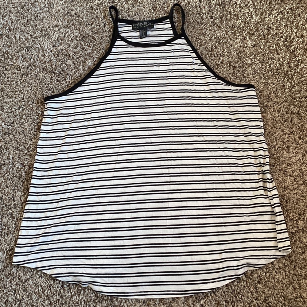 F21 black and white tank Size 2X